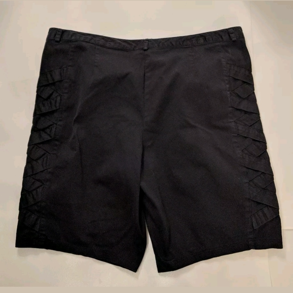 Nicole Miller Bermuda Walking Shorts with Lattice - Picture 5 of 5